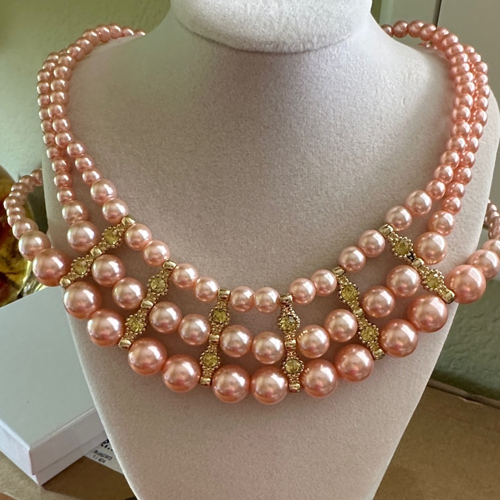 Chic Double-Strand Pink Pearl Necklace with Gold Accents
